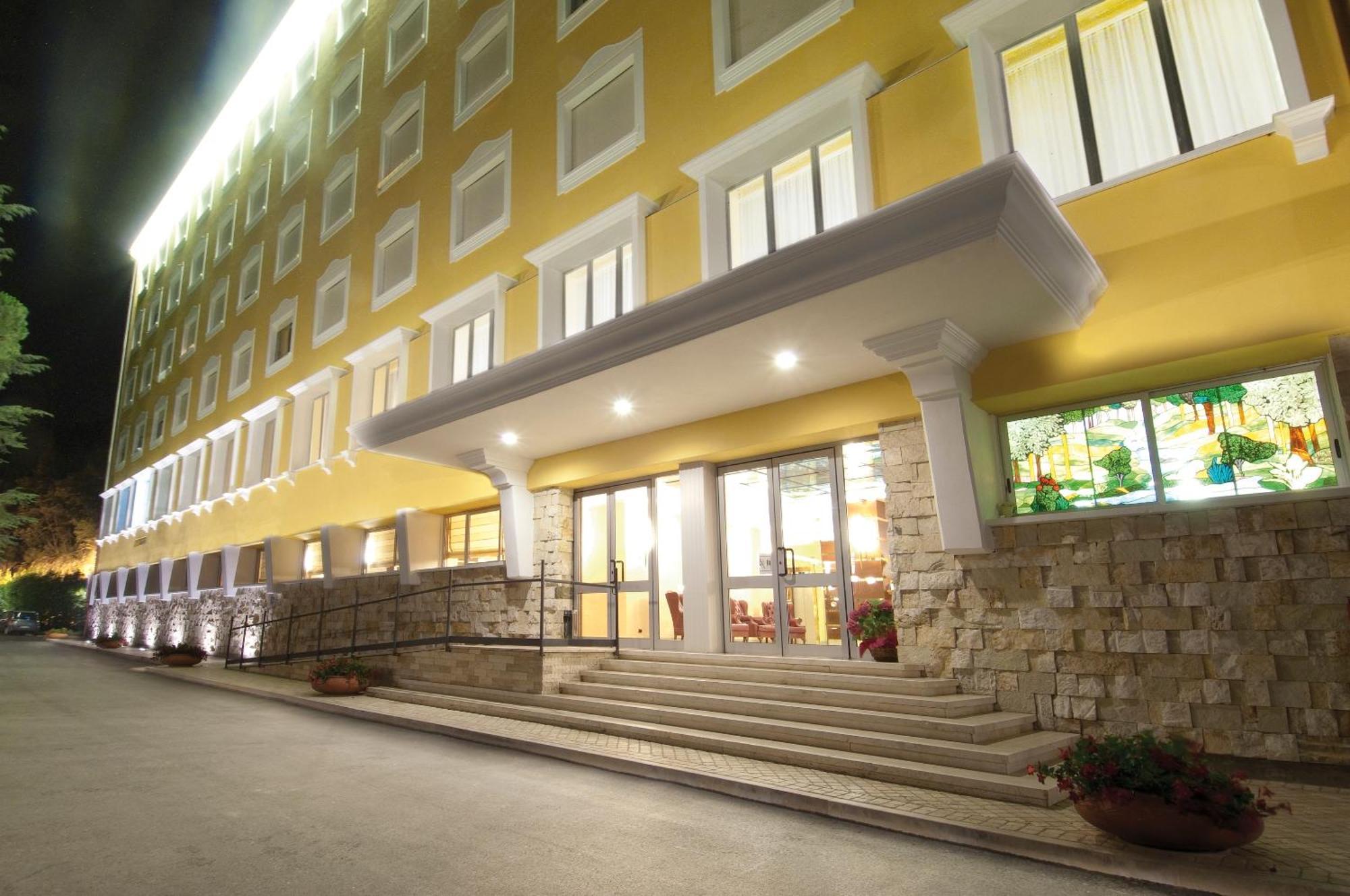 Complesso Termale Vescine Hotell Castelforte Eksteriør bilde